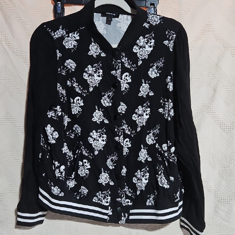 Floral Black Jacket by Torrid